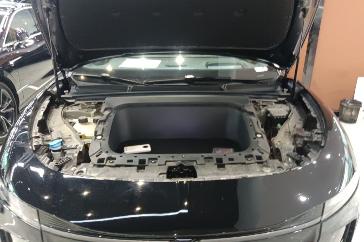 Used VOYAH PASSION 2023 Four-Wheel Drive Flagship Edition Engine Bay