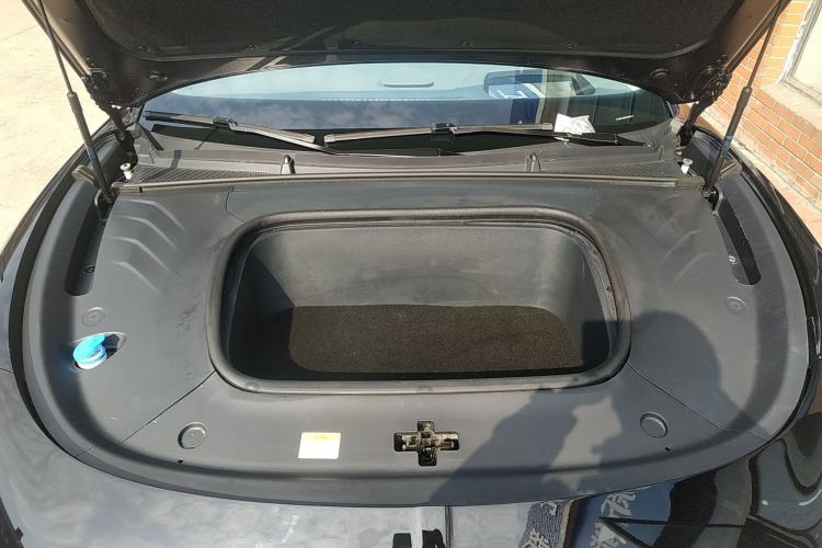 Used VOYAH PASSION 2023 Four-Wheel Drive Long-Range Version Engine Bay