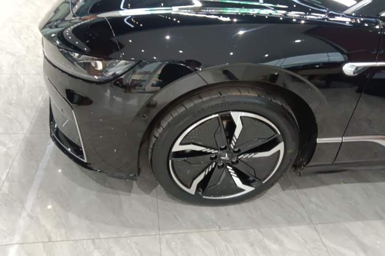 Used VOYAH PASSION 2023 Four-Wheel Drive Flagship Edition Exterior 7