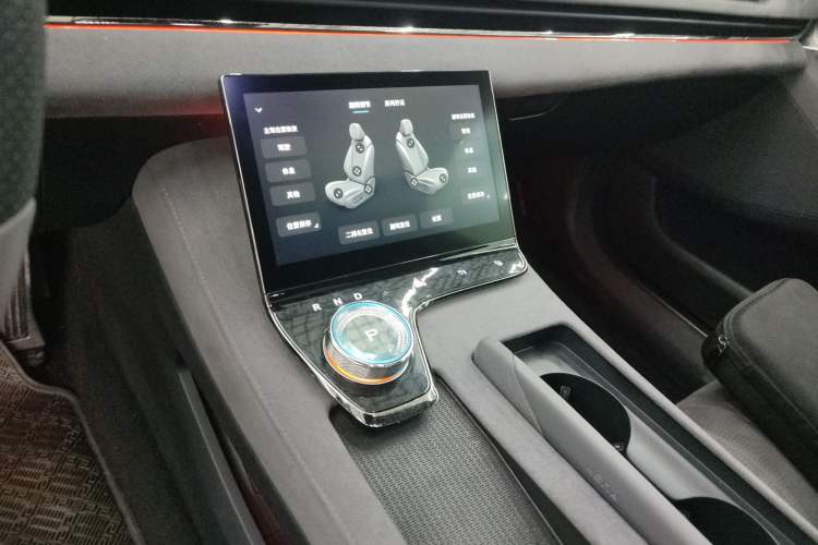 Used VOYAH PASSION 2023 Four-Wheel Drive Flagship Edition Gear Lever