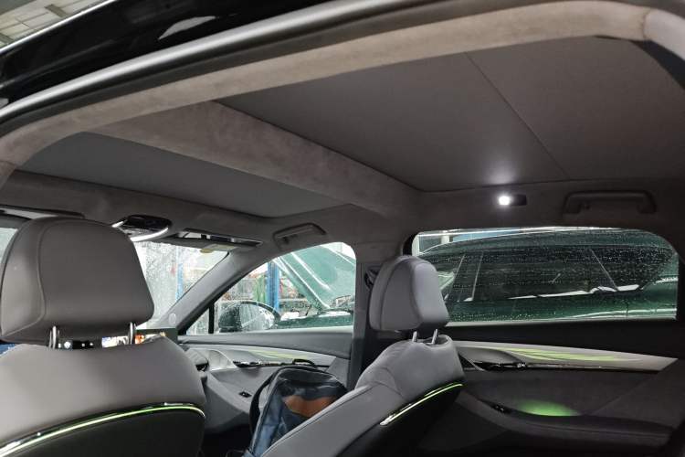 Used VOYAH PASSION 2023 Four-Wheel Drive Long-Range Version Headliner
