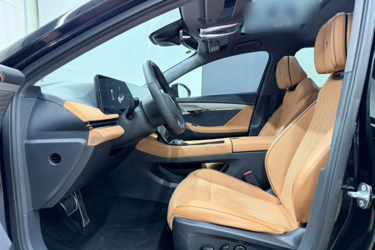 Used VOYAH PASSION 2023 Four-Wheel Drive Long-Range Version Interior 1