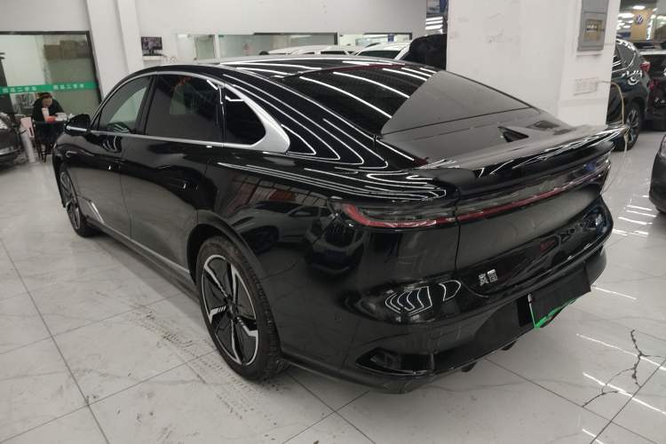 Used VOYAH PASSION 2023 Four-Wheel Drive Flagship Edition Rear Left 45 Deg