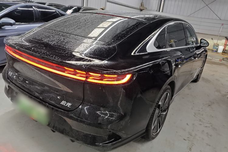 Used VOYAH PASSION 2023 Four-Wheel Drive Long-Range Version Rear Right 45 Deg
