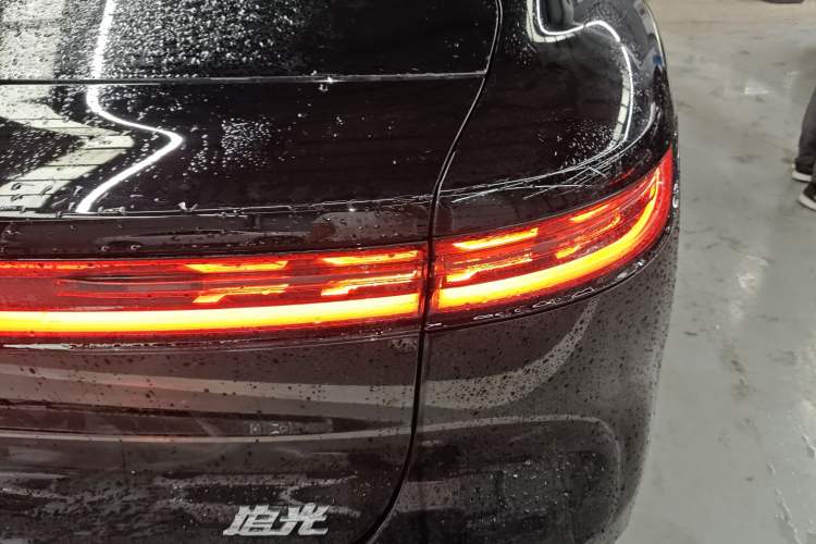 Used VOYAH PASSION 2023 Four-Wheel Drive Long-Range Version Right Rear Taillight