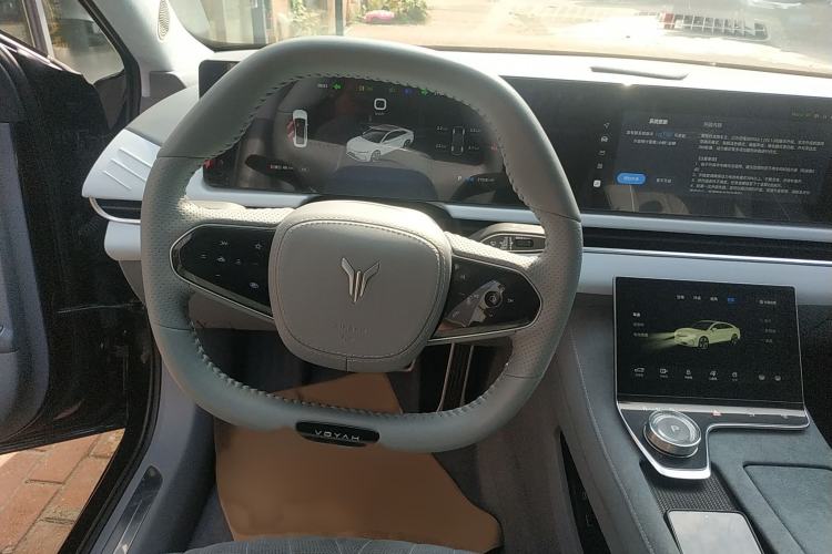 Used VOYAH PASSION 2023 Four-Wheel Drive Long-Range Version Steering Wheel