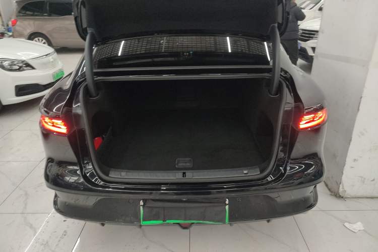 Used VOYAH PASSION 2023 Four-Wheel Drive Flagship Edition Trunk