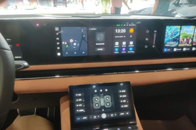 Used VOYAH PASSION 2023 Four-Wheel Drive Flagship Edition Audio And AC Panel