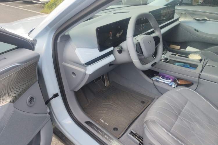 Used VOYAH PASSION 2023 Four-Wheel Drive Flagship Edition Driver Seat