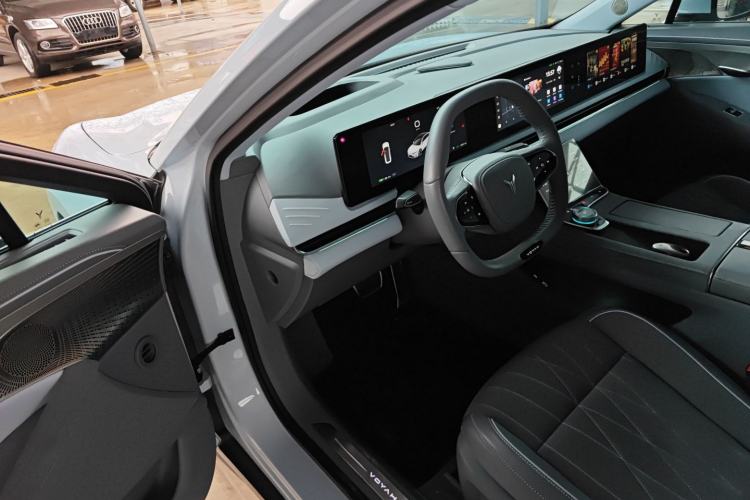 Used VOYAH PASSION 2023 Four-Wheel Drive Flagship Edition Driver Seat