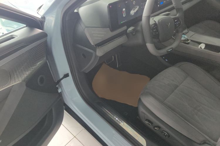 Used VOYAH PASSION 2023 Four-Wheel Drive Flagship Edition Driver Seat