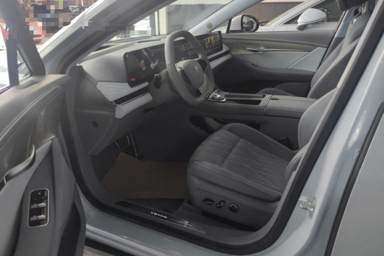 Used VOYAH PASSION 2023 Four-Wheel Drive Flagship Edition Driver Seat