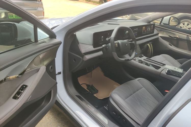 Used VOYAH PASSION 2023 Four-Wheel Drive Standard Edition Driver Seat