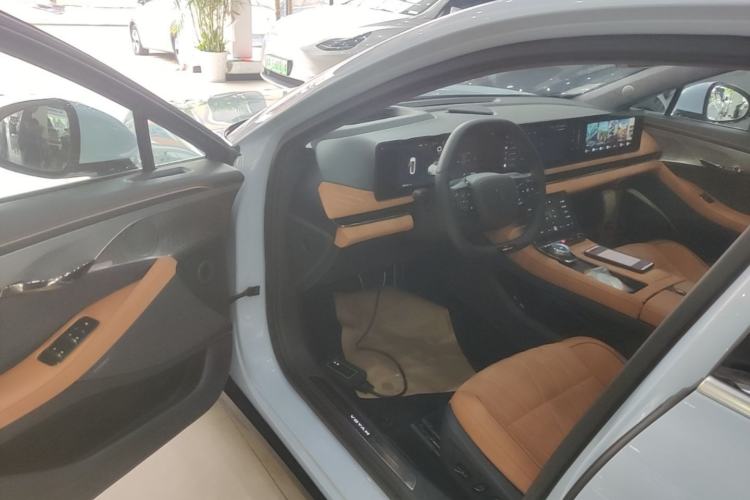 Used VOYAH PASSION 2023 Four-Wheel Drive Flagship Edition Driver Seat