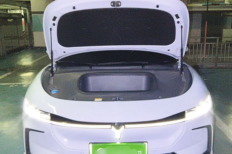 Used VOYAH PASSION 2023 Four-Wheel Drive Flagship Edition Engine Bay