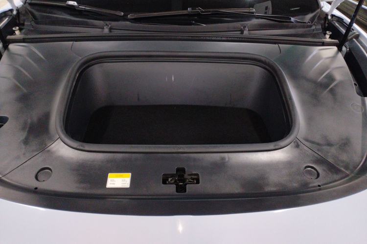 Used VOYAH PASSION 2023 Four-Wheel Drive Long-Range Version Engine Bay
