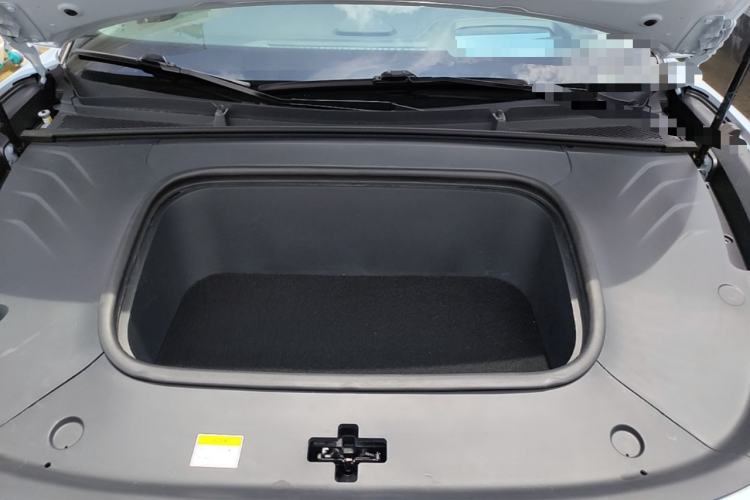 Used VOYAH PASSION 2023 Four-Wheel Drive Standard Edition Engine Bay