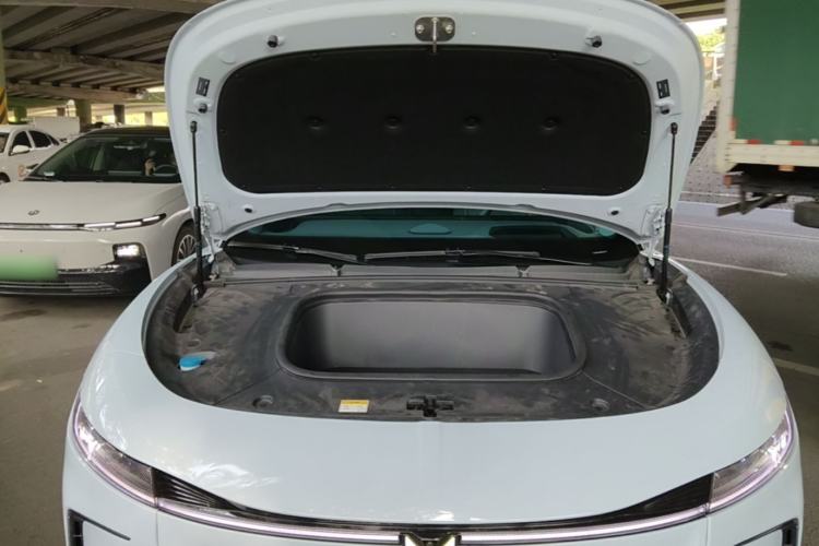 Used VOYAH PASSION 2023 Four-Wheel Drive Standard Edition Engine Bay