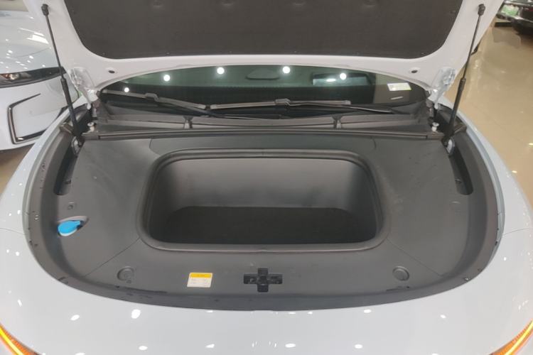 Used VOYAH PASSION 2023 Four-Wheel Drive Flagship Edition Engine Bay