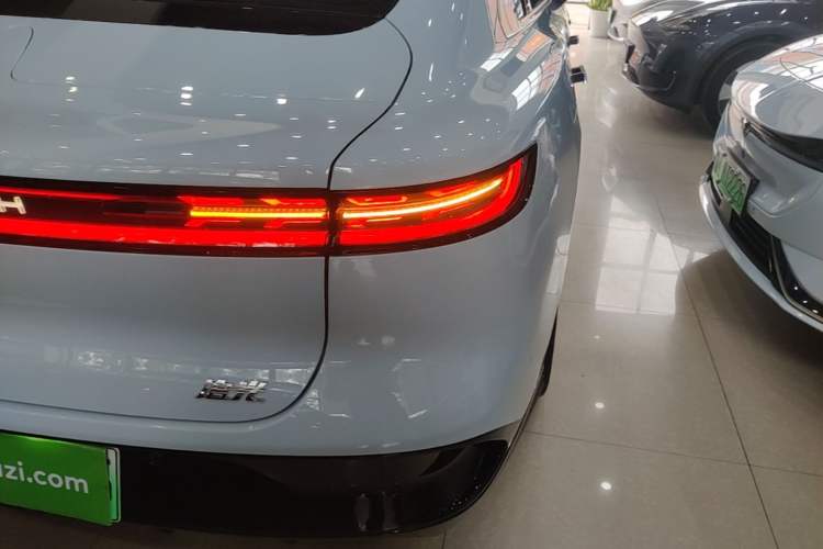 Used VOYAH PASSION 2023 Four-Wheel Drive Flagship Edition Exterior 3