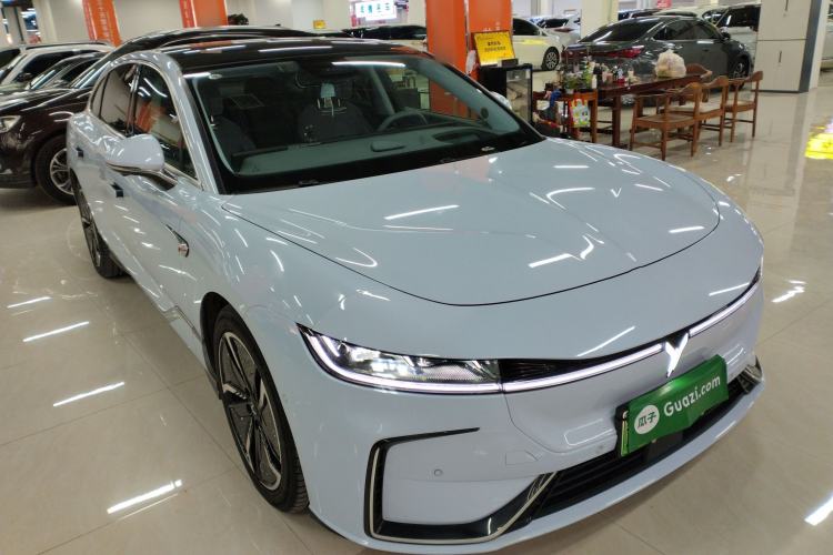 Used VOYAH PASSION 2023 Four-Wheel Drive Flagship Edition Front Right 45 Deg