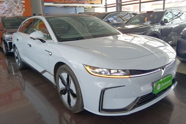 Used VOYAH PASSION 2023 Four-Wheel Drive Flagship Edition Front Right 45 Deg