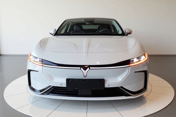 Used VOYAH PASSION 2023 Four-Wheel Drive Flagship Edition Front
