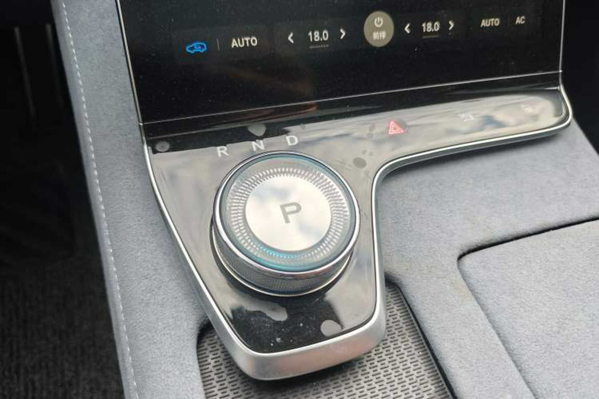 Used VOYAH PASSION 2023 Four-Wheel Drive Standard Edition Gear Lever