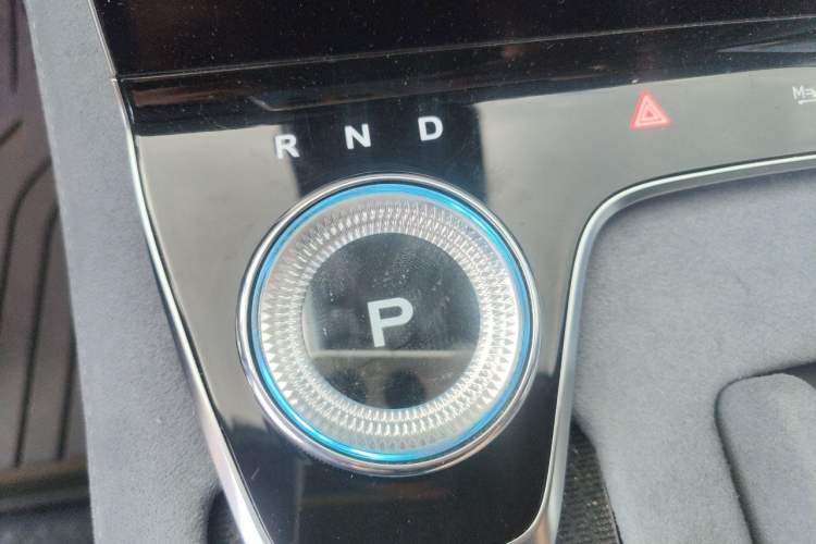 Used VOYAH PASSION 2023 Four-Wheel Drive Flagship Edition Gear Lever