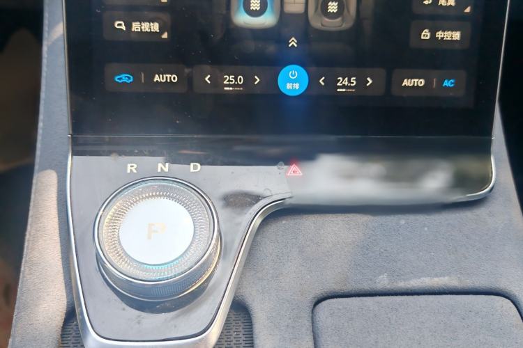 Used VOYAH PASSION 2023 Four-Wheel Drive Flagship Edition Gear Lever