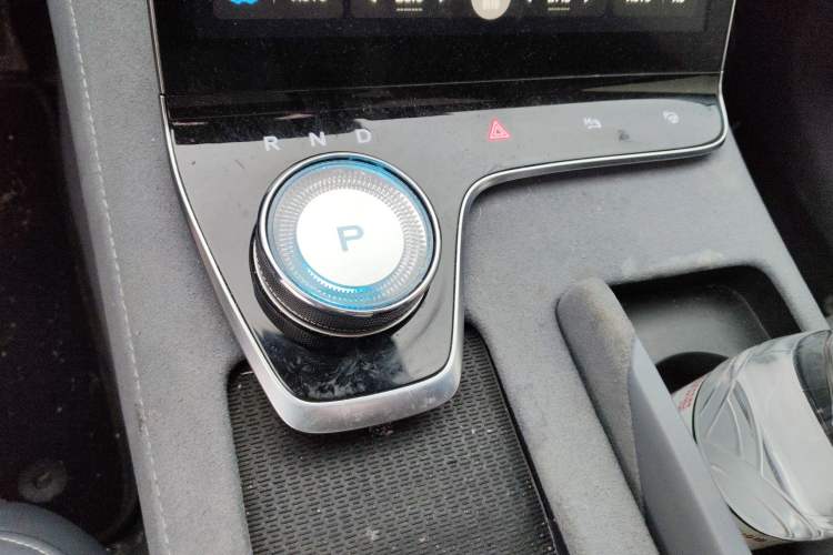 Used VOYAH PASSION 2023 Four-Wheel Drive Flagship Edition Gear Lever