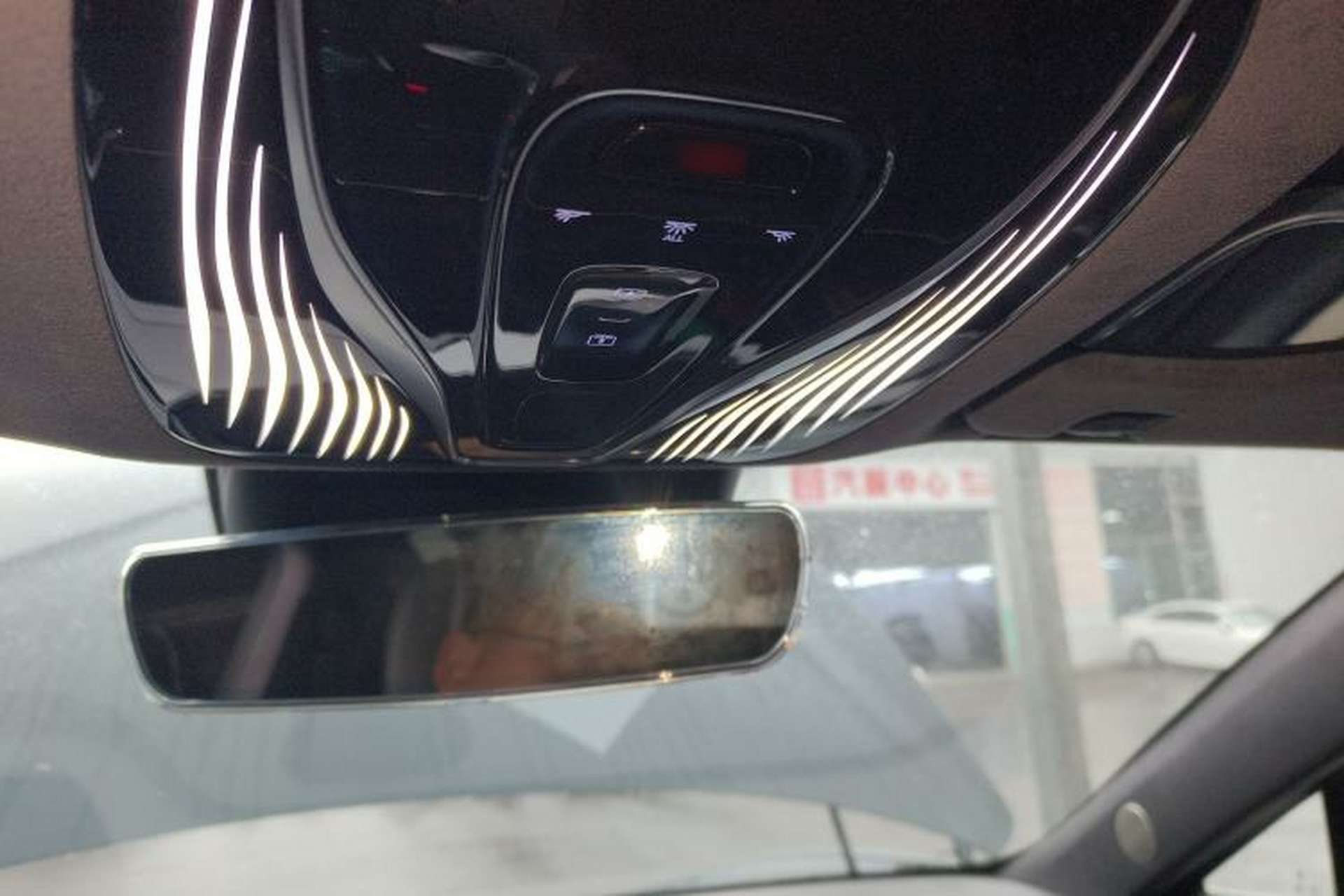 Used VOYAH PASSION 2023 Four-Wheel Drive Long-Range Version Headliner