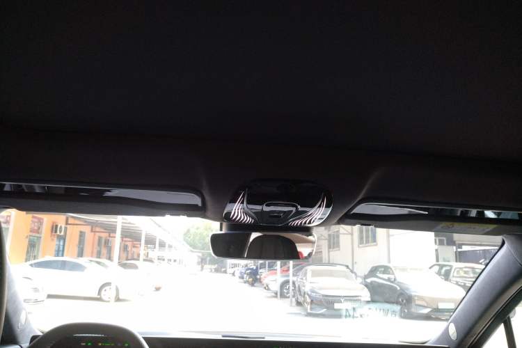 Used VOYAH PASSION 2023 Four-Wheel Drive Long-Range Version Headliner