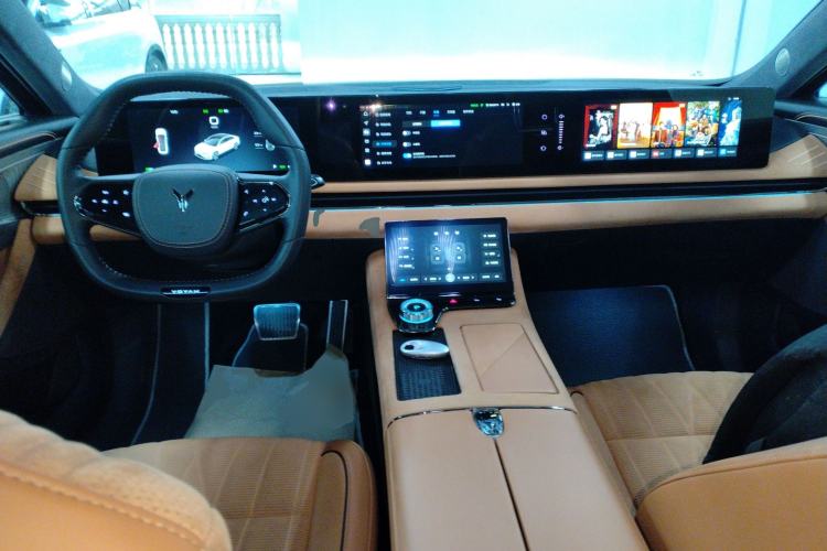 Used VOYAH PASSION 2023 Four-Wheel Drive Long-Range Version Interior 2