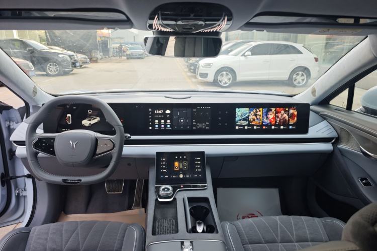 Used VOYAH PASSION 2023 Four-Wheel Drive Flagship Edition Interior 2