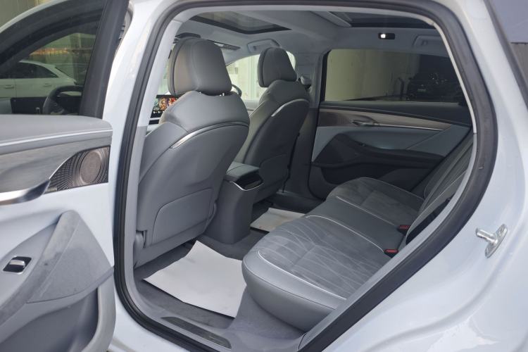Used VOYAH PASSION 2023 Four-Wheel Drive Flagship Edition Interior 4