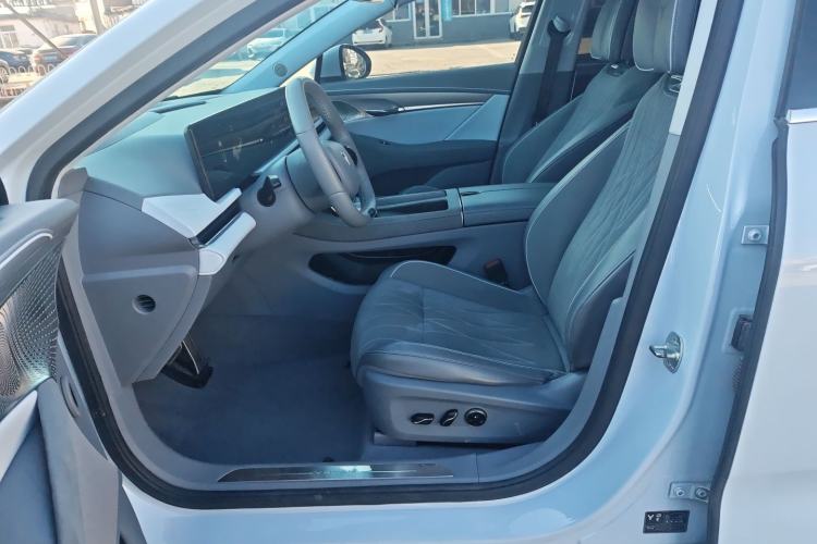 Used VOYAH PASSION 2023 Four-Wheel Drive Flagship Edition Interior 5