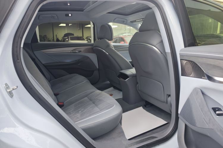Used VOYAH PASSION 2023 Four-Wheel Drive Flagship Edition Interior 5