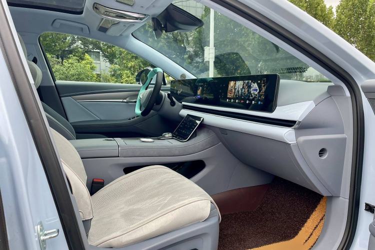 Used VOYAH PASSION 2023 Four-Wheel Drive Flagship Edition Interior 5