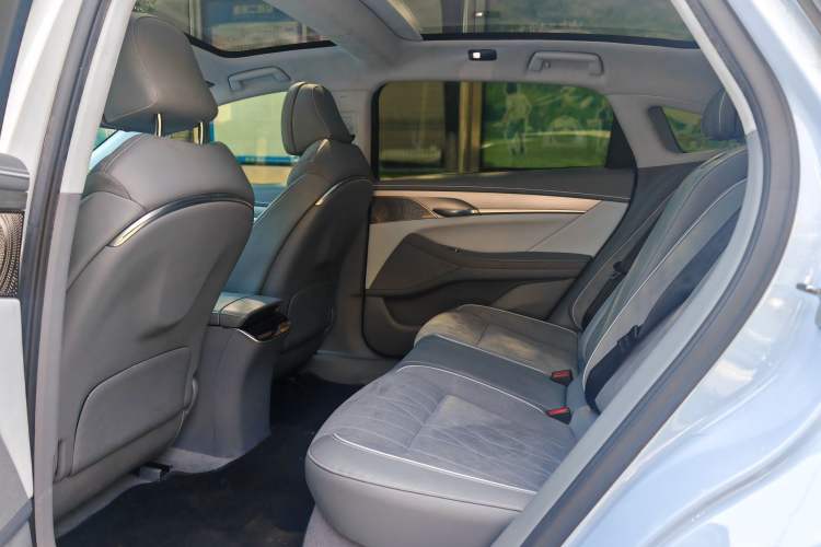 Used VOYAH PASSION 2023 Four-Wheel Drive Flagship Edition Interior 6