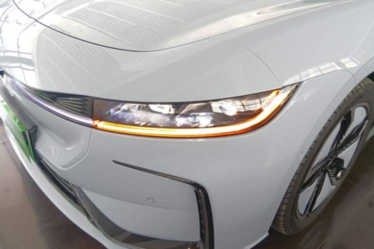 Used VOYAH PASSION 2023 Four-Wheel Drive Flagship Edition Left Front Headlight