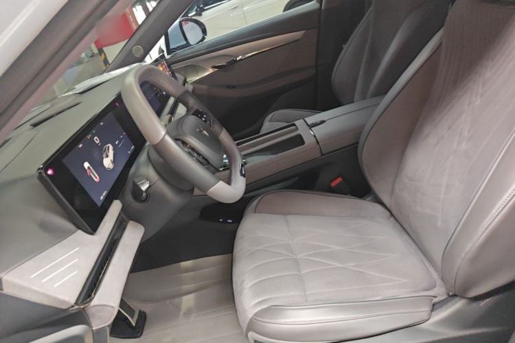 Used VOYAH PASSION 2023 Four-Wheel Drive Flagship Edition Left Front Seat