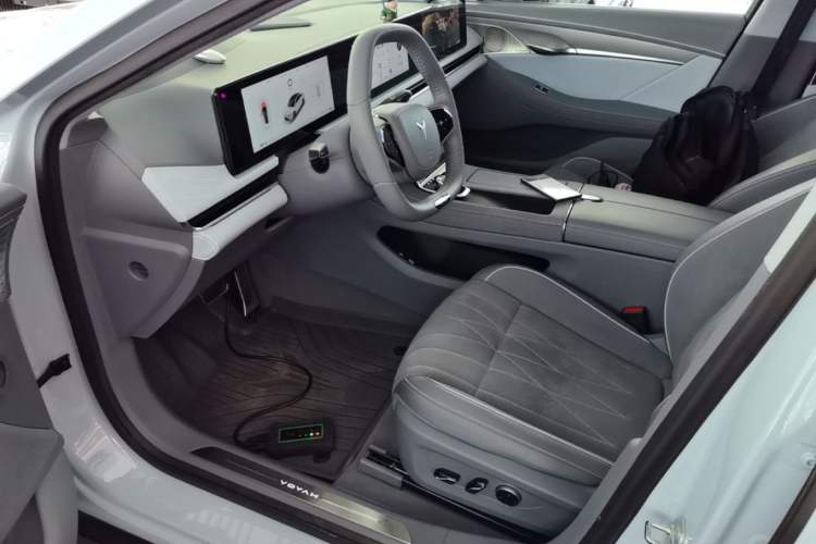 Used VOYAH PASSION 2023 Four-Wheel Drive Flagship Edition Left Front Seat