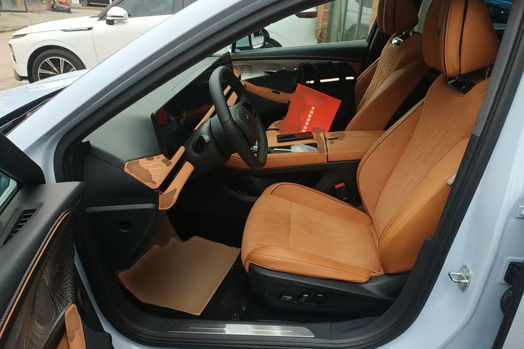 Used VOYAH PASSION 2023 Four-Wheel Drive Long-Range Version Left Front Seat