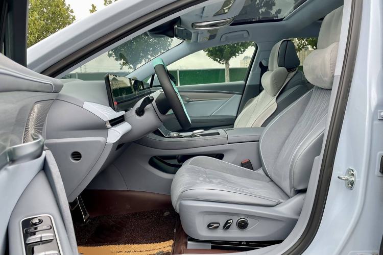 Used VOYAH PASSION 2023 Four-Wheel Drive Flagship Edition Left Front Seat