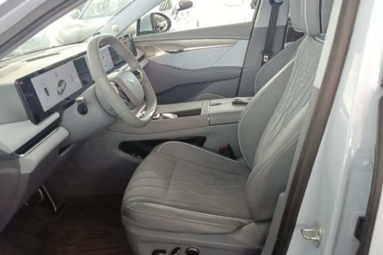 Used VOYAH PASSION 2023 Four-Wheel Drive Flagship Edition Left Front Seat