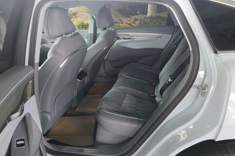 Used VOYAH PASSION 2023 Four-Wheel Drive Standard Edition Left Rear Seat