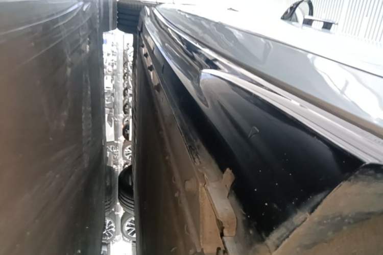 Used VOYAH PASSION 2023 Four-Wheel Drive Flagship Edition Left Side Sill