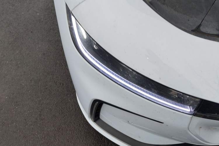 Used VOYAH PASSION 2023 Four-Wheel Drive Flagship Edition Right Front Headlight