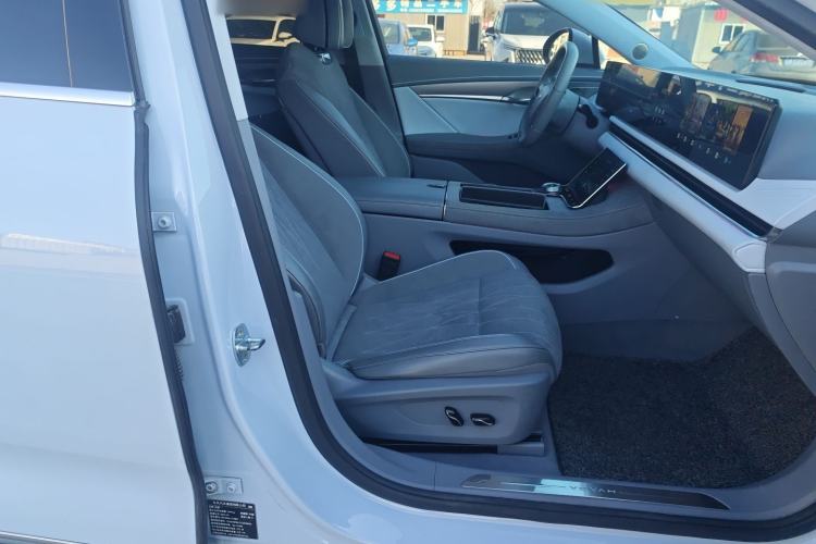 Used VOYAH PASSION 2023 Four-Wheel Drive Flagship Edition Right Front Seat